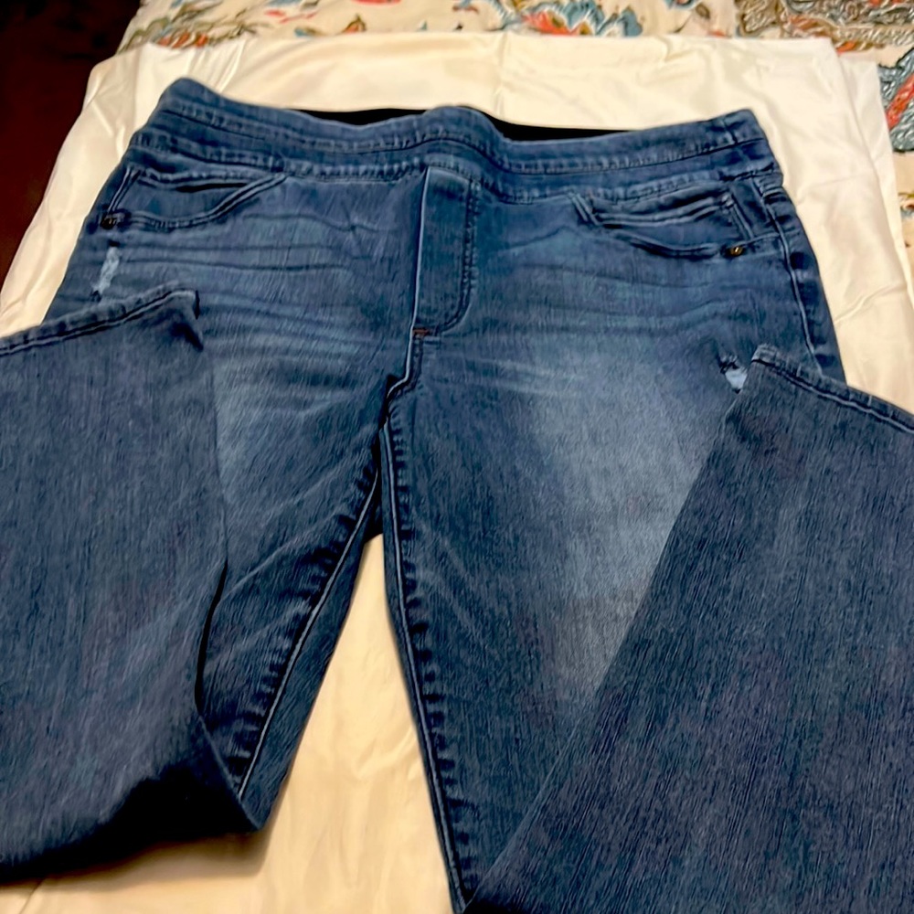 Democracy womens 14 jeans.